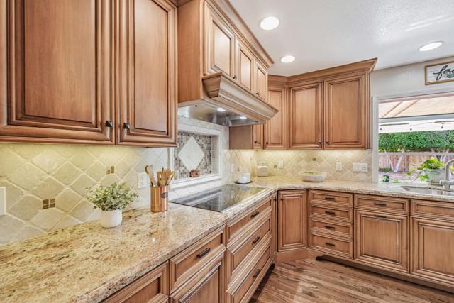 6555 Timberview Drive, San Jose CA: https://media.crmls.org/mediaz/cb0730d5-1038-467a-96d4-6332143a02d7.jpg