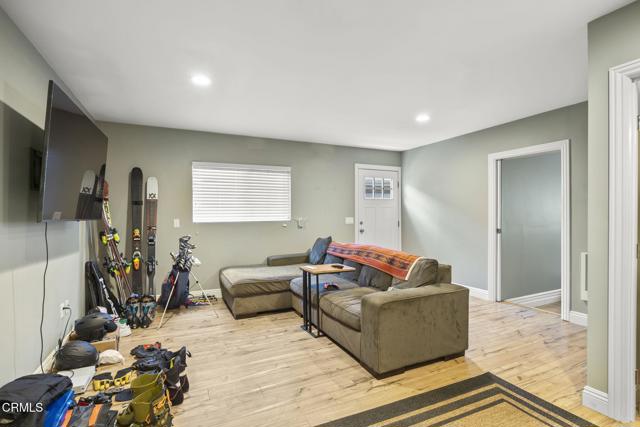 168 S Palm Street, Ventura CA: https://media.crmls.org/mediaz/cb07863e-5d36-49d4-a367-99a42bdf7e41.jpg