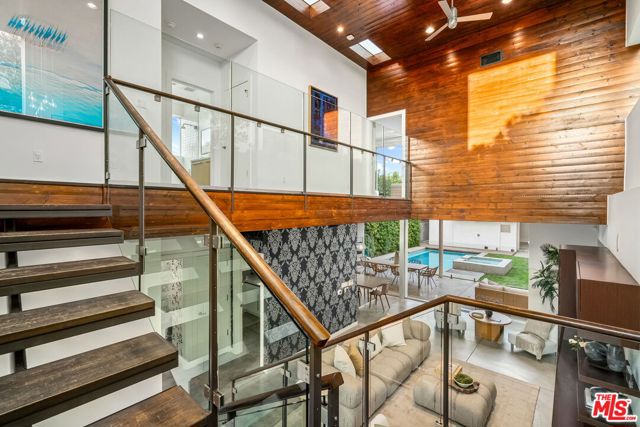 714 California Avenue, Venice CA: https://media.crmls.org/mediaz/cb08598e-d140-470c-86ed-f89e42827b70.jpg
