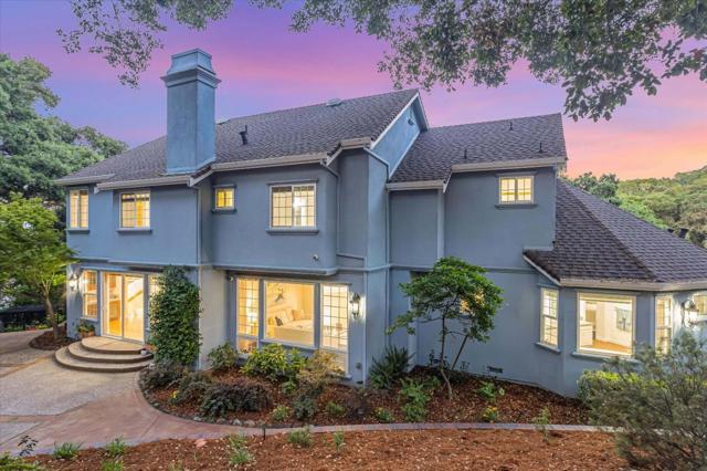 1925 Mantelli Drive, Gilroy CA: https://media.crmls.org/mediaz/cb0893df-56a5-4935-a83b-0ea2ca2d4d5d.jpg