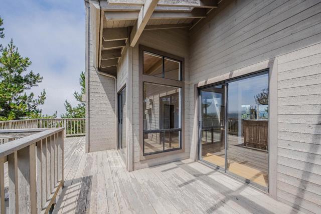 3587 Eastfield Court, Carmel CA: https://media.crmls.org/mediaz/cb08b441-471c-4df4-906e-a390c32f63bc.jpg