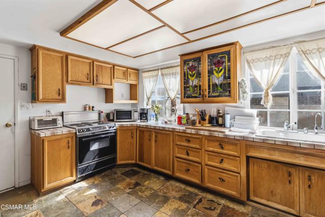 5506 Aurelia Street, Simi Valley CA: https://media.crmls.org/mediaz/cb09b76a-dcdd-4880-b1c6-ad4b1d41ab2f.jpg