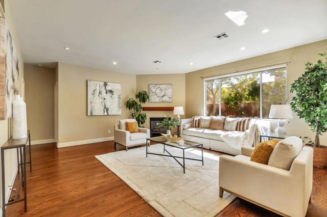 4793 Tuscany Circle, San Jose CA: https://media.crmls.org/mediaz/cb0a381a-e835-439b-a6b4-4a0cb9589e3b.jpg