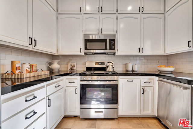 202 San Vicente Boulevard, 4 photo 7