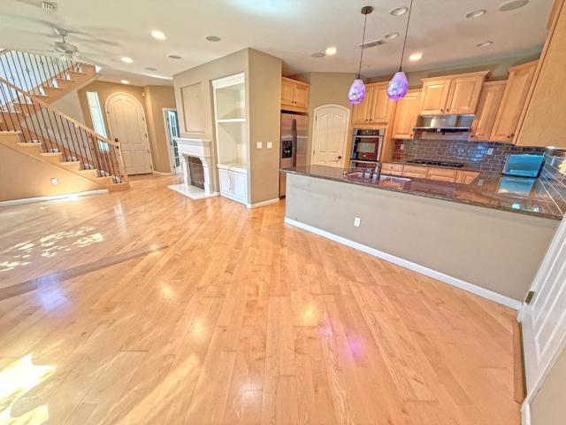 1070 E William Street, San Jose CA: https://media.crmls.org/mediaz/cb0b00a5-accb-4d19-99af-31205135a520.jpg