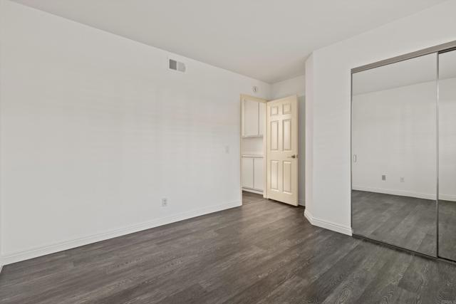 1349 Via Firenze, San Marcos CA: https://media.crmls.org/mediaz/cb0c3b84-8b64-46f5-9984-e4832e776fa1.jpg