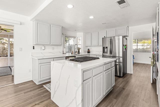 23843 Spring Branch Court, Murrieta CA: https://media.crmls.org/mediaz/cb0c5291-20c9-4c34-be8b-abf7a96a46e4.jpg