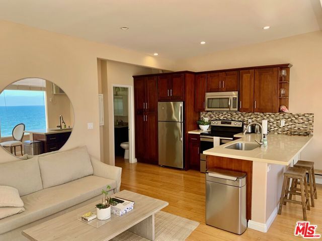 25164 Malibu Road, Malibu CA: https://media.crmls.org/mediaz/cb0d4c4c-b7f7-4058-9bcf-77fd574ff9bb.jpg