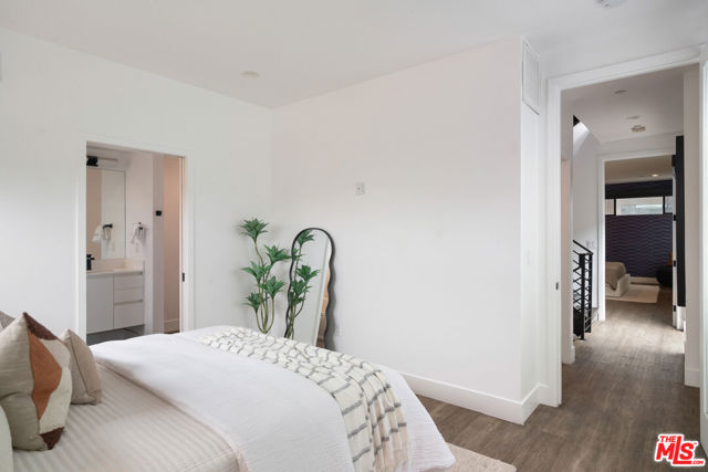 6871 Fountain Avenue, Los Angeles CA: https://media.crmls.org/mediaz/cb0dadea-68a3-42e9-ac57-db1b6fb86684.jpg