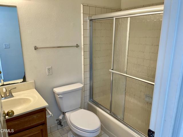 4857 Loma Vista Road, Ventura CA: https://media.crmls.org/mediaz/cb0ea5df-c466-41b7-8c32-b66e8be6d8cf.jpg