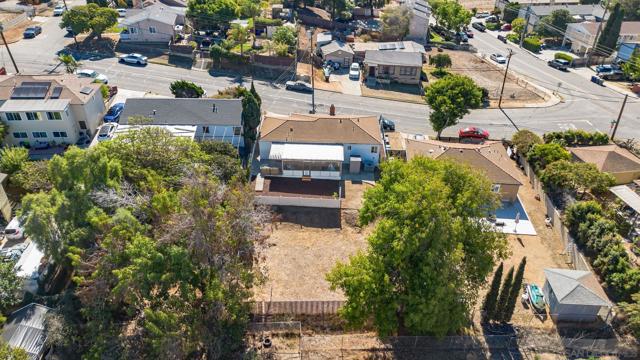 5520 Albemarle St, San Diego CA: https://media.crmls.org/mediaz/cb0fc5a8-5769-4405-97ca-05f9a8cfdf53.jpg