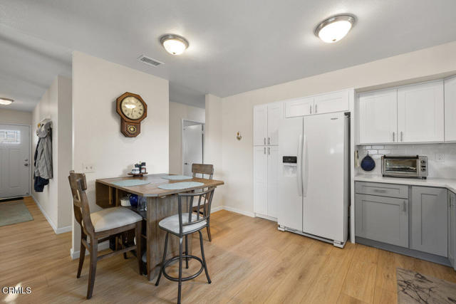 1789 Potomac Avenue, Ventura CA: https://media.crmls.org/mediaz/cb10521f-e8f0-4dd0-87b7-809add2d8271.jpg