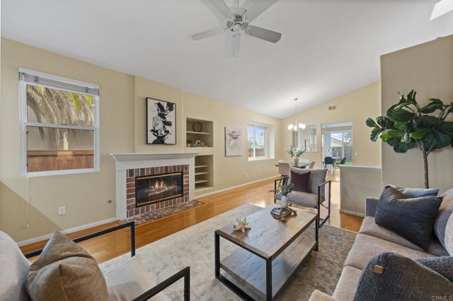 Detail Gallery Image 7 of 24 For 11086 Doverhill Rd, San Diego,  CA 92131 - 3 Beds | 2 Baths