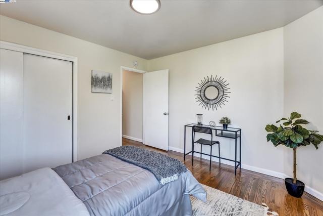 1551 Merced St, Richmond CA: https://media.crmls.org/mediaz/cb1179a4-96cf-448e-86af-091ba5aea5e9.jpg
