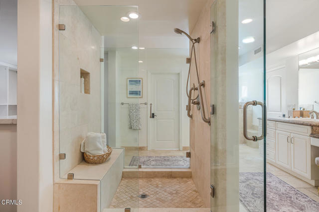 1501 Mandalay Beach Road, Oxnard CA: https://media.crmls.org/mediaz/cb121ac9-97e1-47f2-a9fb-04a86a647159.jpg