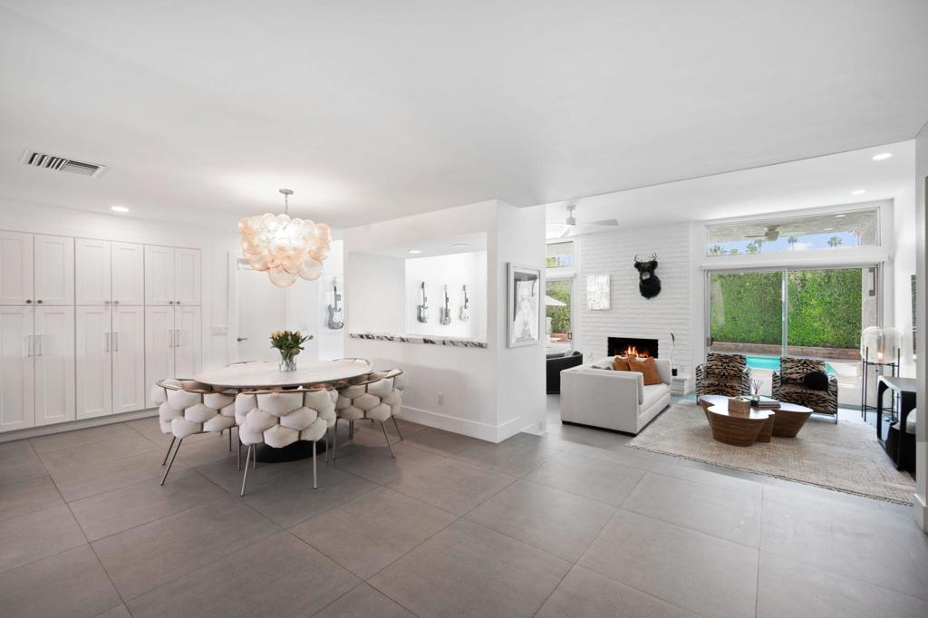 MLS #219138284DA image #2