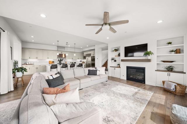 Detail Gallery Image 25 of 75 For 14546 Highcrest Ct, Poway,  CA 92064 - 5 Beds | 4/1 Baths