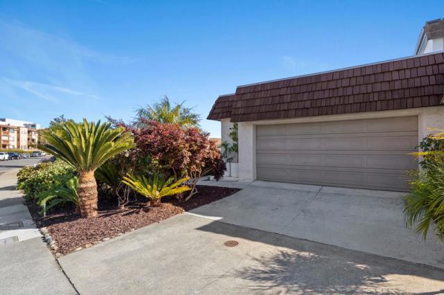 464 Fathom Drive, San Mateo CA: https://media.crmls.org/mediaz/cb152183-e490-4c07-8df1-6ed74734f9a2.jpg