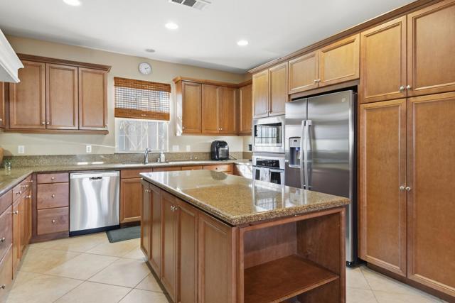 Image 5 of 27 For 653 Calle Vibrante