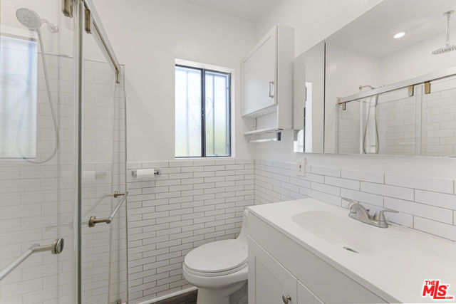 8056 Wakefield Avenue, Panorama City CA: https://media.crmls.org/mediaz/cb15a7d5-89fa-4cfb-9b88-0839d6501bd8.jpg