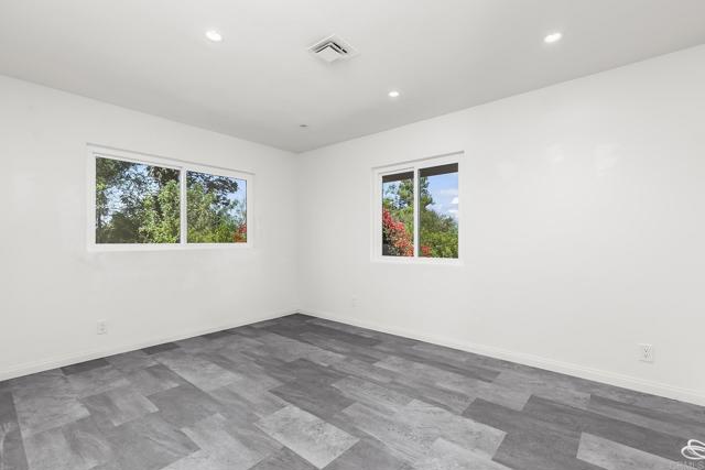 2601 Groton Place, Escondido CA: https://media.crmls.org/mediaz/cb15f7a0-dcf2-4308-bb02-f6d5e3cac18e.jpg