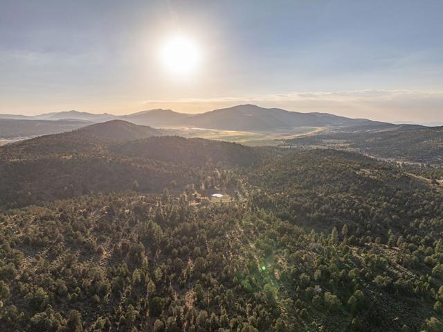 550 Eagle Ridge, Big Bear CA: https://media.crmls.org/mediaz/cb176691-163c-430c-bb22-880cd270f664.jpg