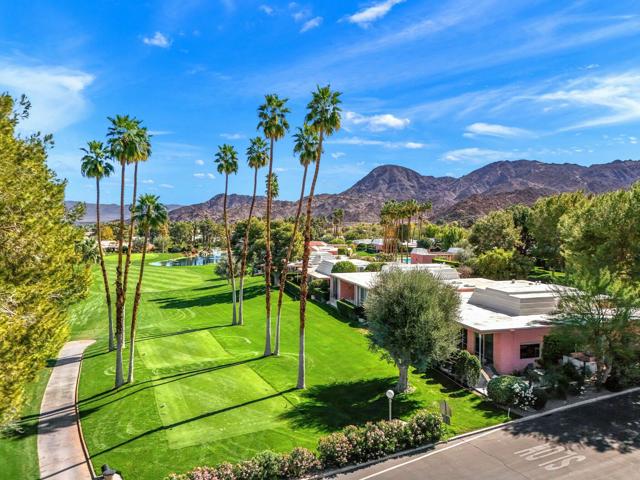 47360 Jadida Avenue, Palm Desert CA: https://media.crmls.org/mediaz/cb17a272-2f48-42f9-83d8-3a460f4b286e.jpg