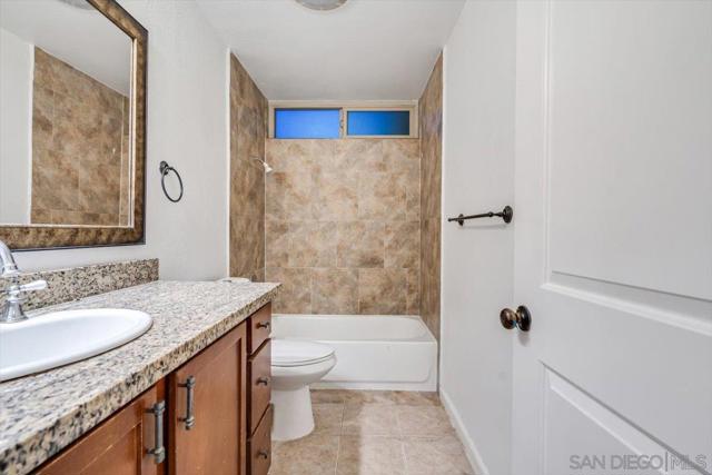 Image 11 of 30 For 1350 Escondido Blvd  37