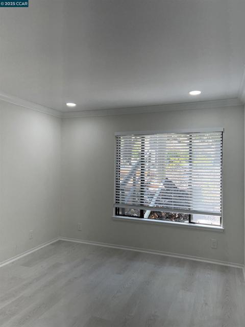 1443 Rockledge Ln, Walnut Creek CA: https://media.crmls.org/mediaz/cb1820b0-e9c7-4e9b-8ff2-e1f1597bb636.jpg