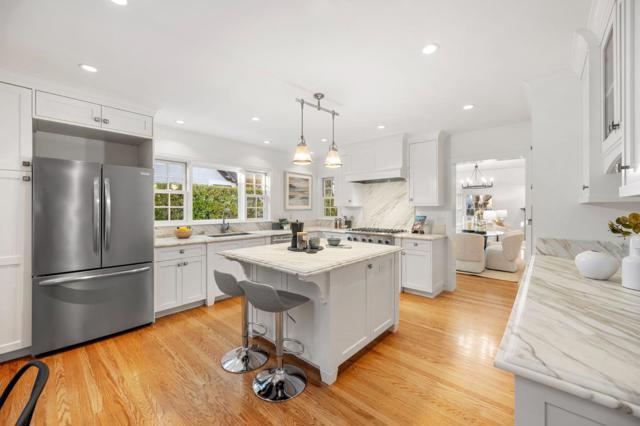 1149 Cortez Avenue, Burlingame CA: https://media.crmls.org/mediaz/cb182493-1f6f-45d9-8c43-5bf5f35c7dfc.jpg