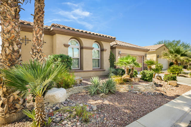 39743 Camino Templado, Indio CA: https://media.crmls.org/mediaz/cb186377-0692-452a-9f88-dacd5d257f4b.jpg