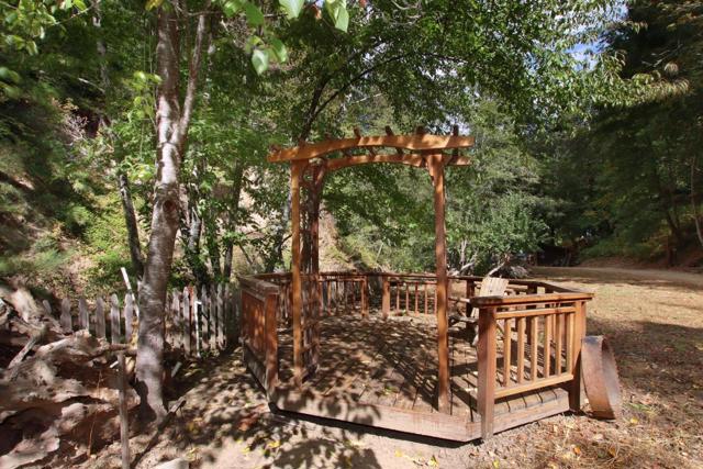 16770 Redwood Lodge Road, Los Gatos CA: https://media.crmls.org/mediaz/cb18c767-0231-40a0-a91d-97a475b766c1.jpg