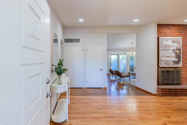 335 Burnett Avenue, Santa Clara CA: https://media.crmls.org/mediaz/cb1ac08e-d287-4fdb-91c1-34228eb1c8f5.jpg