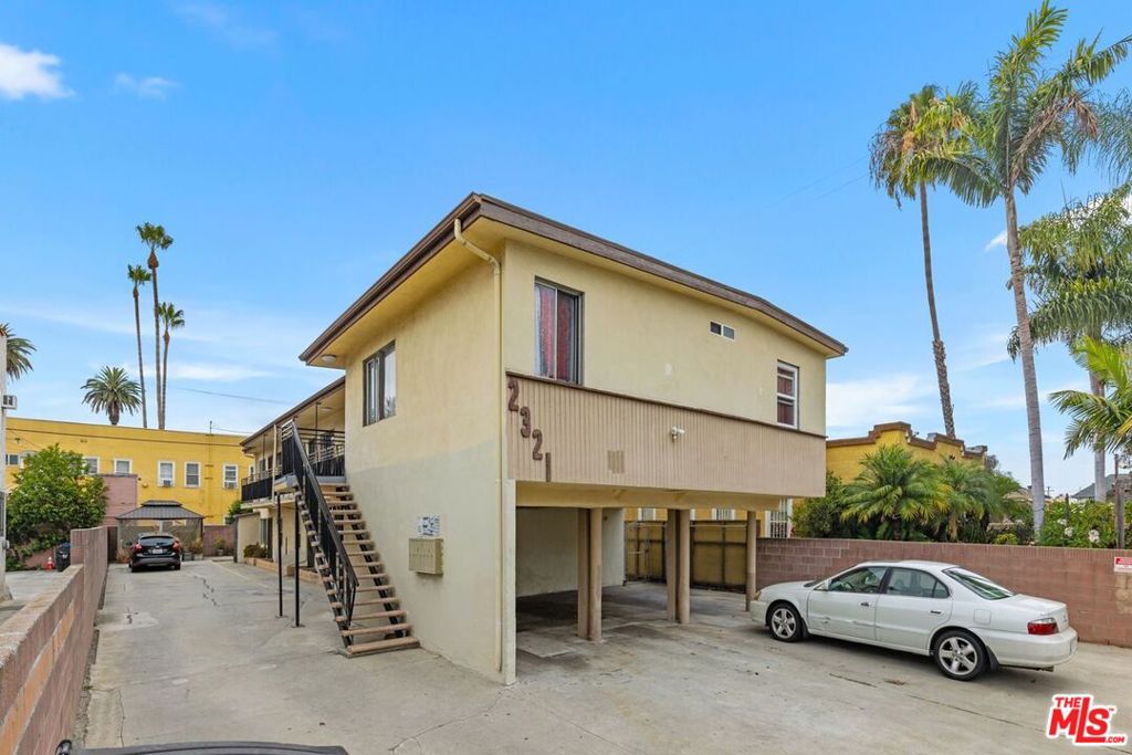 Multifamily at 2321 3rd Avenue