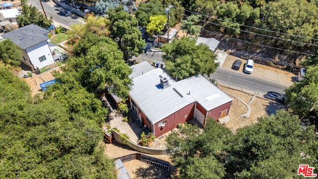 6349 Blanchard Canyon Road, Tujunga CA: https://media.crmls.org/mediaz/cb1d3409-82ed-4bdc-80b4-ec4afa64eca3.jpg