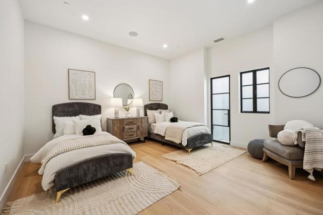 265 Coleridge Ave, Palo Alto CA: https://media.crmls.org/mediaz/cb1d4e68-e41d-48ec-b3a4-97de1995733d.jpg