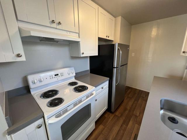 Image 16 of 19 For 24656 Oneil Avenue
