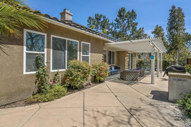 1450 Oakpoint Ave, Chula Vista CA: https://media.crmls.org/mediaz/cb1d9b09-b905-4ccb-9c1c-b15921ceadcf.jpg
