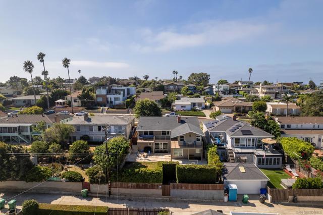 1251 Savoy St, San Diego CA: https://media.crmls.org/mediaz/cb1daf75-456e-4162-91fd-f927ec36471d.jpg