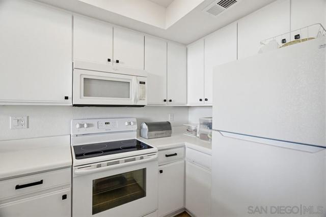 Image 10 of 37 For 3790 Florida St  B216