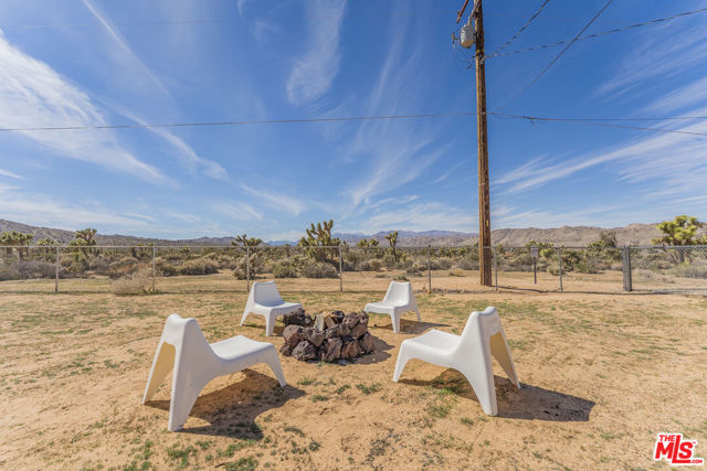 7626 Hilton Avenue, Yucca Valley, California 92284, 3 Bedrooms Bedrooms, ,2 BathroomsBathrooms,Single Family Residence,For Sale,Hilton,24408943