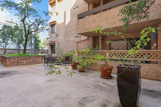 Detail Gallery Image 36 of 37 For 640 S Lake Ave #105,  Pasadena,  CA 91106 - 2 Beds | 2/1 Baths