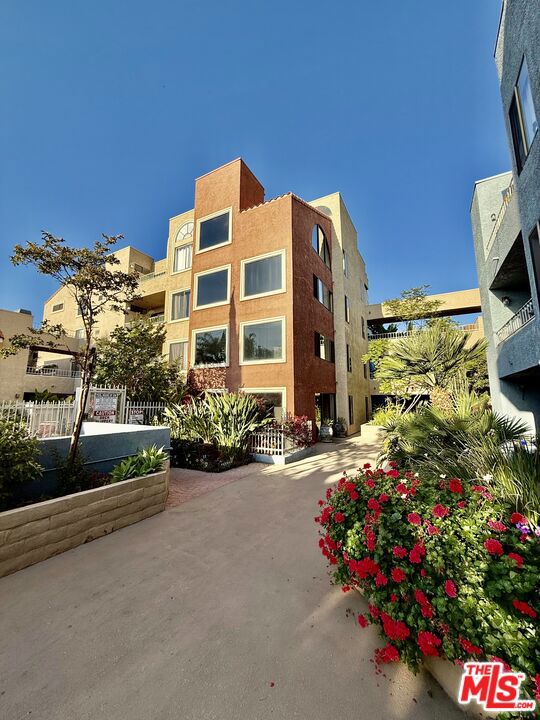 550 Orange Avenue #337
