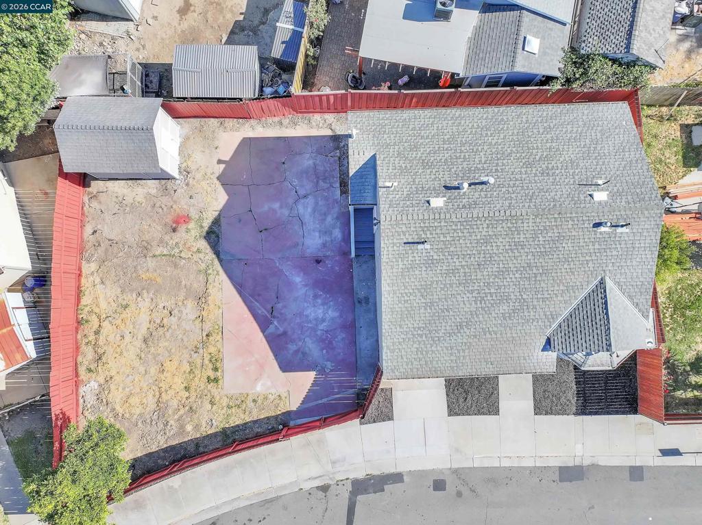 https://media.crmls.org/mediaz/cb2232e3-c3e5-4000-8489-7233de371bc0.jpg?preset=X-Large