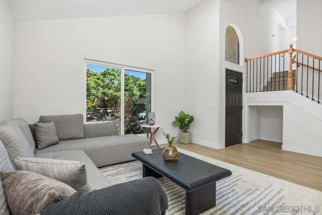 9511 Via Pereza, San Diego CA: https://media.crmls.org/mediaz/cb2249ba-02ee-45a2-ab52-9a488f6280b9.jpg