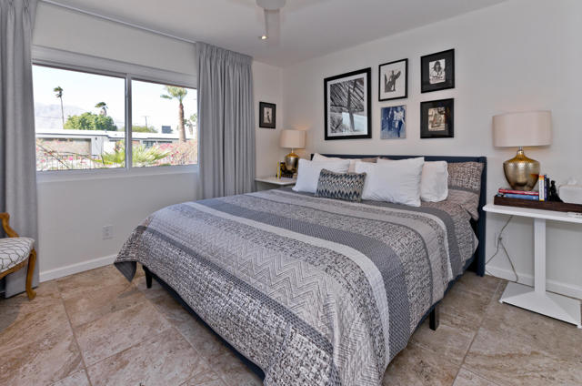 2200 E Acacia, Palm Springs CA: https://media.crmls.org/mediaz/cb231e36-551f-4e1f-9044-7fc9cdd27735.jpg