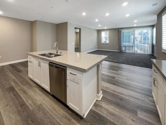 10411 Walden Way, San Diego CA: https://media.crmls.org/mediaz/cb2573ac-56e4-4d3e-a056-53888c07c561.jpg