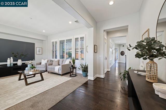 5656 Stockton Loop, Livermore CA: https://media.crmls.org/mediaz/cb267882-13f0-4b0d-a301-2608816d14db.jpg