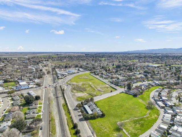 Image 9 of 10 For 900 Beechnut Avenue