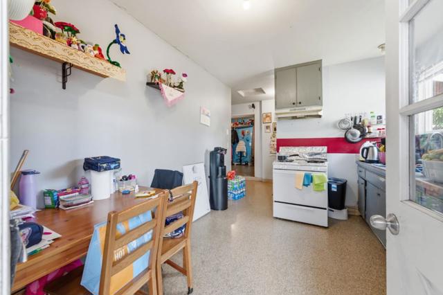 361 N 10th Street, San Jose CA: https://media.crmls.org/mediaz/cb26afeb-46f9-4015-a8c3-87e2fe17b95c.jpg